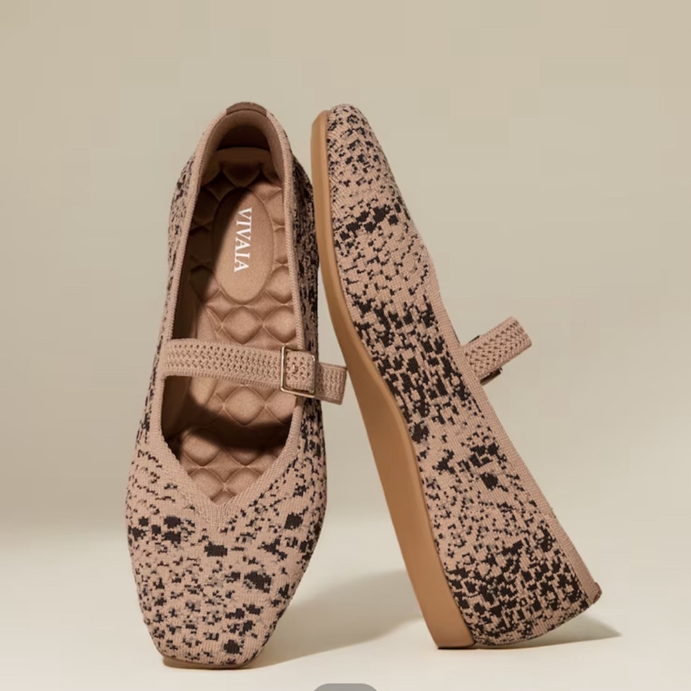 Vivaia Margot Mary Jane Walker Size9/ 40